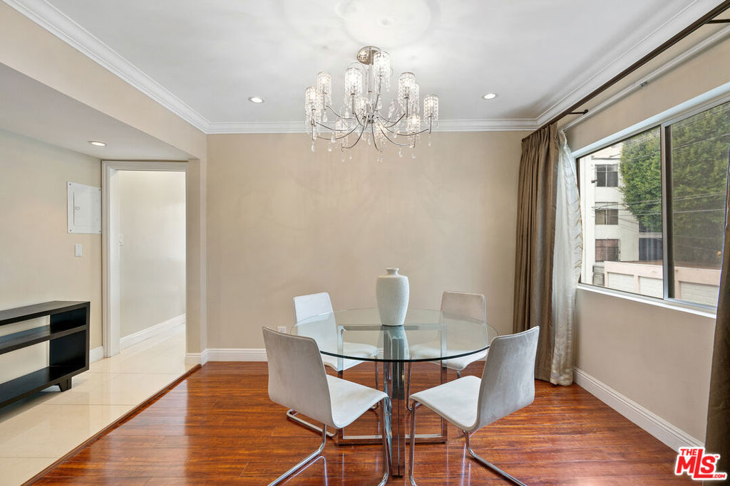 Residential Lease for rent at 419 N Oakhurst Drive 203, Beverly Hills CA featuring 2 beds and 3 baths