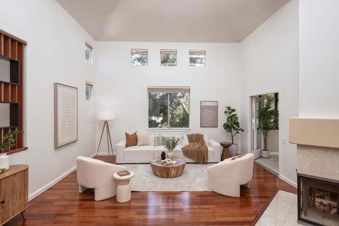 Residential Lease for rent at 808 Lakeshore Drive, Redwood City, San Mateo County CA featuring 2 beds and 2 baths