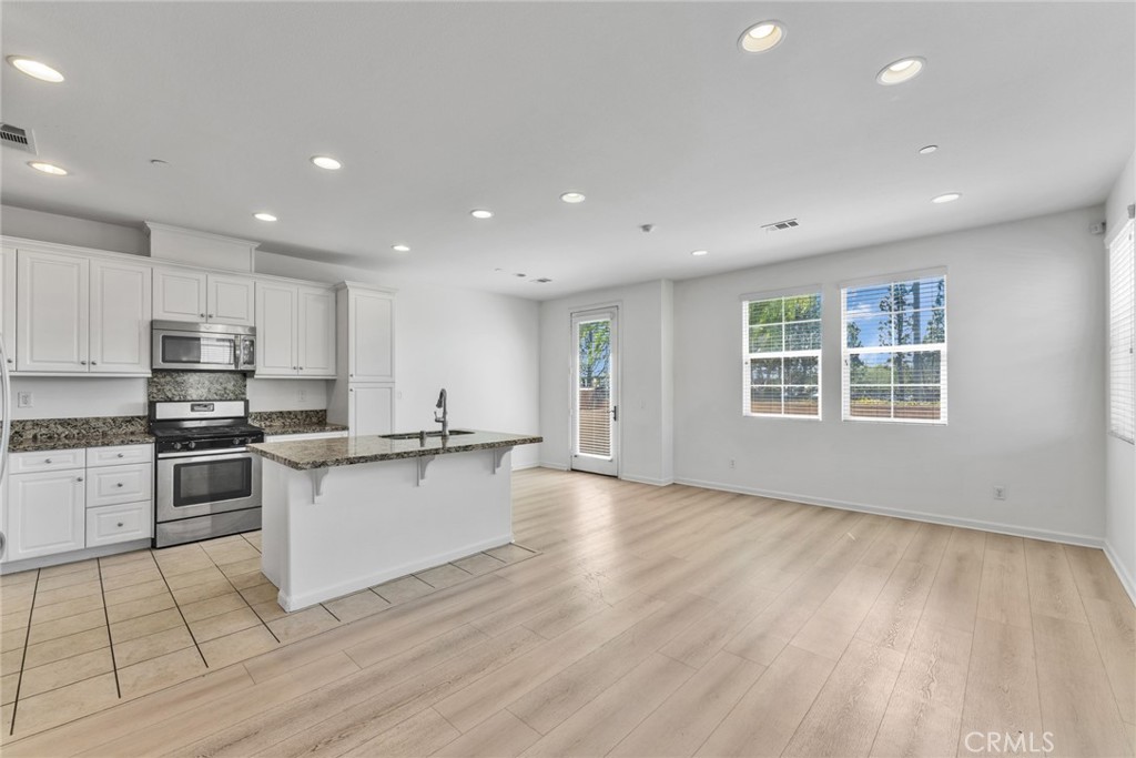 Residential Lease for rent at 2904 E Via Fiano, Ontario CA featuring 4 beds and 3 baths
