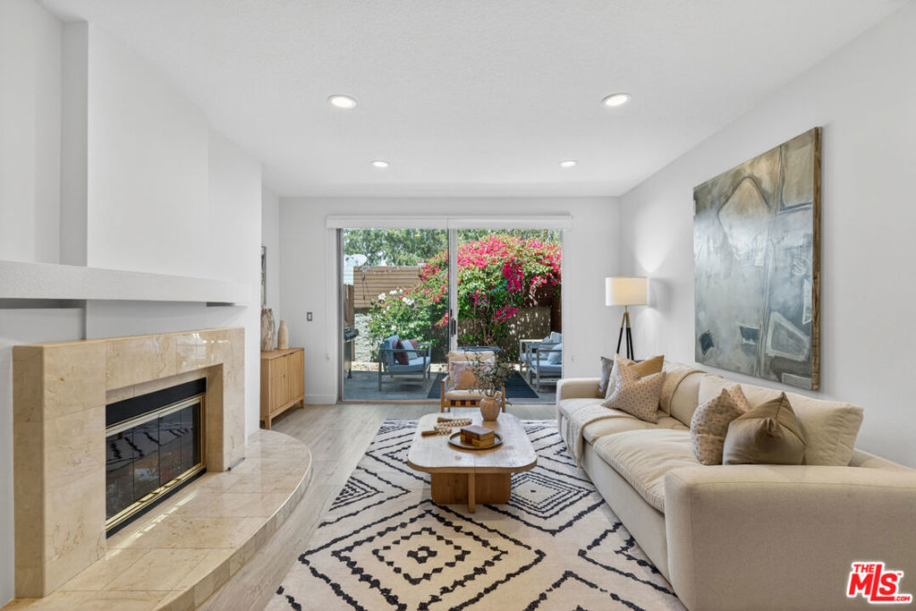 Residential for sale at 1436 20th Street 15, Santa Monica CA featuring 2 beds and 3 baths
