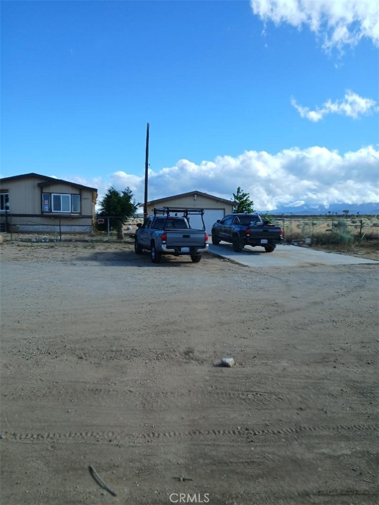 Residential Lease for rent at 10075 Dos Palmas Road, Victorville, San Bernardino CA featuring 3 beds and 2 baths