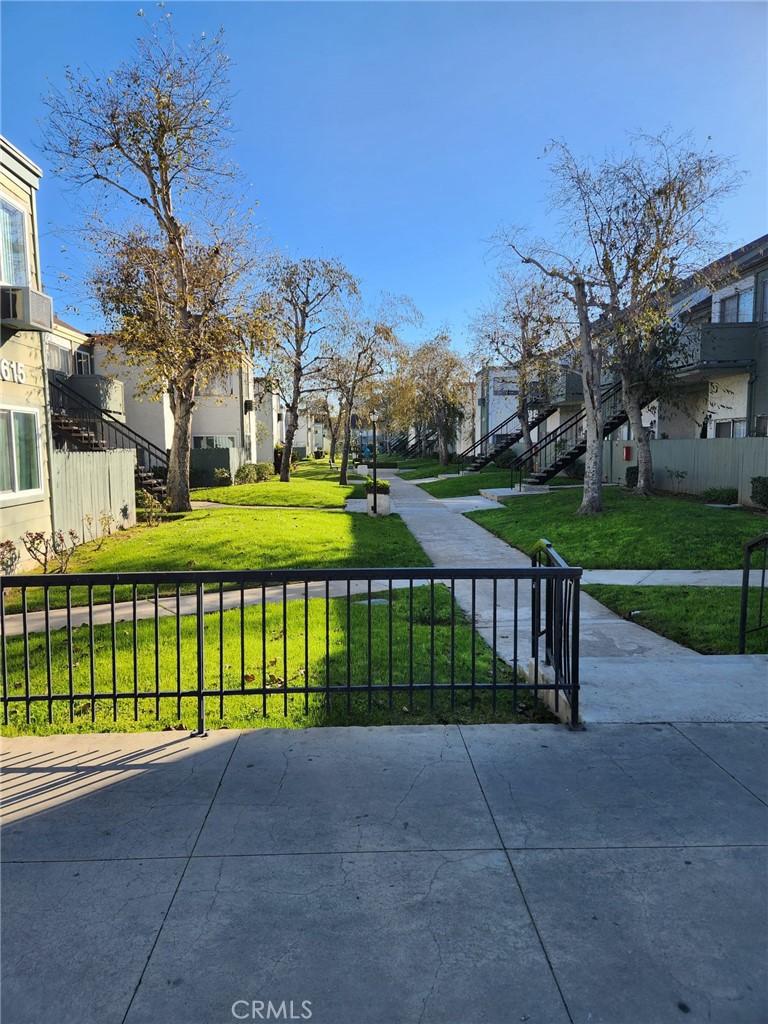 Residential Lease for rent at 623 N Bristol, Santa Ana CA featuring 1 bed and 1 bath