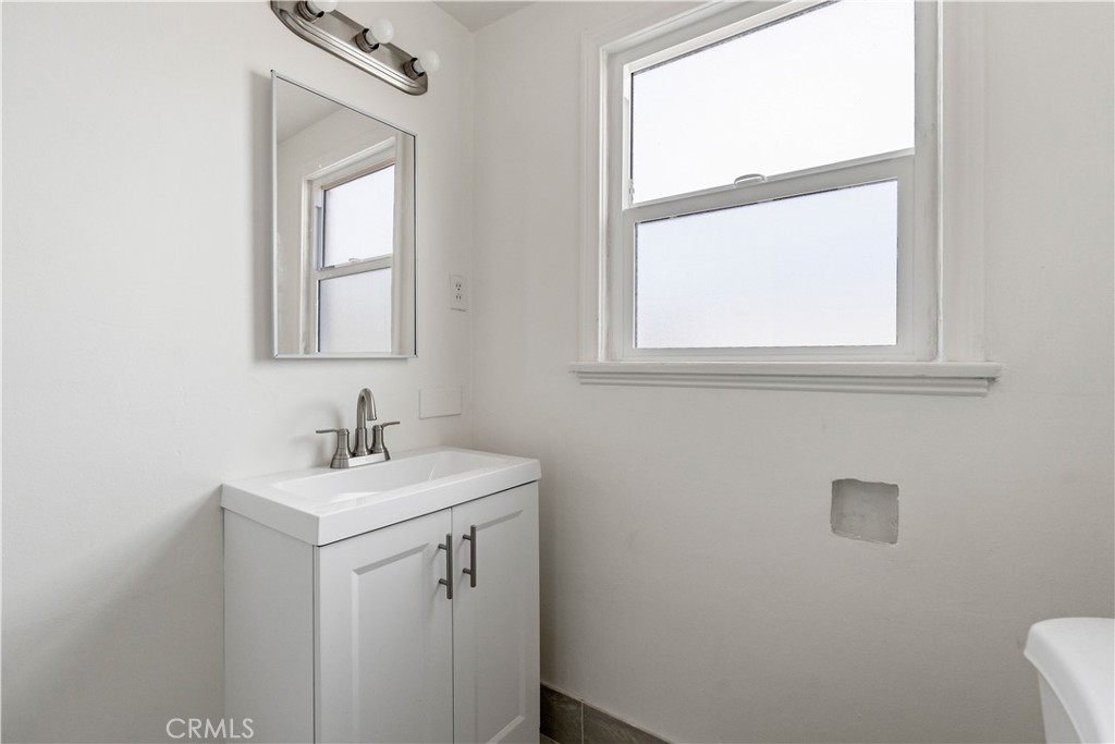 Residential Lease for rent at 266 W 9th Street 266, San Bernardino CA featuring 1 bed and 1 bath