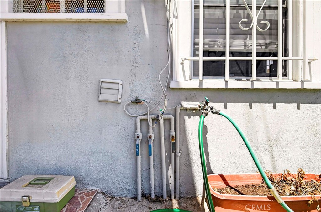 Duplex for sale at 1276 S Plymouth, Los Angeles, CA
