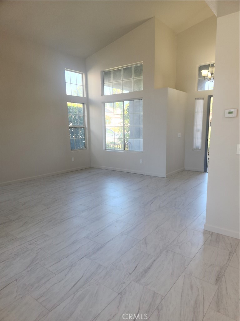 Residential Lease for rent at 32810 Saskia Pass, Temecula CA featuring 3 beds and 3 baths