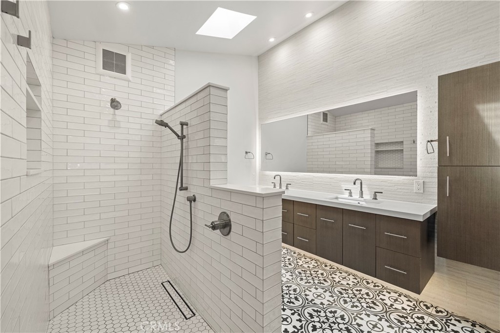 Residential Lease for rent at 31222 Palma, Laguna Niguel CA featuring 3 beds and 2 baths
