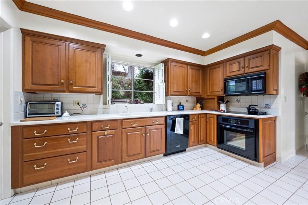 Residential Lease for rent at 1573 Oak Grove Ave., San Marino CA featuring 3 beds and 3 baths