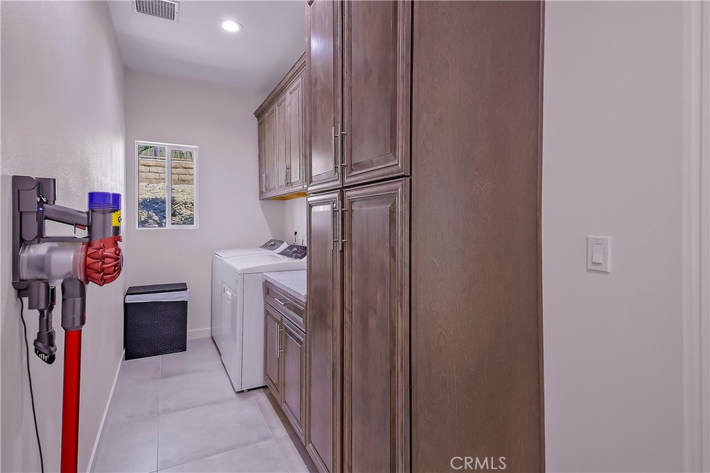 Residential Lease for rent at 9190 Puesta Del Sol, Desert Hot Springs CA featuring 3 beds and 2 baths