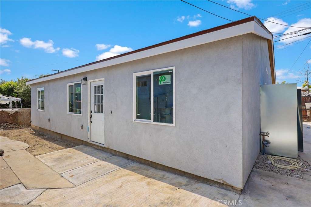 Residential Lease for rent at 541 N Barbara B, Azusa CA featuring 2 beds and 2 baths