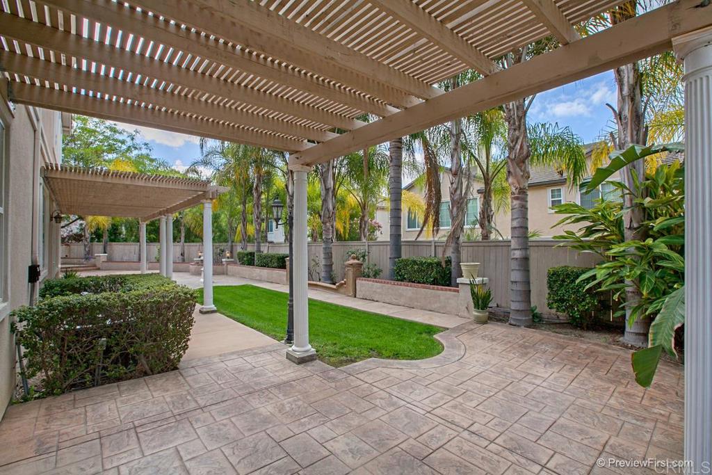 Residential Lease for rent at 15175 Palomino Valley, San Diego CA featuring 5 beds and 5 baths