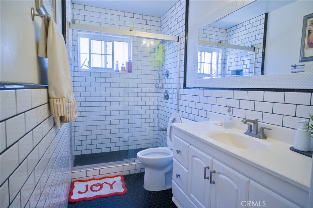 Residential Lease for rent at 1312 Durham Street, Simi Valley CA featuring 2 beds and 1 bath