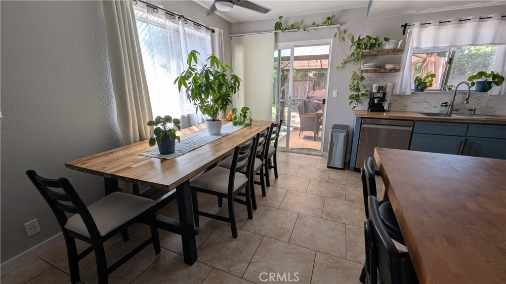 Residential Lease for rent at 1514 Essex, Lancaster CA featuring 2 beds and 2 baths