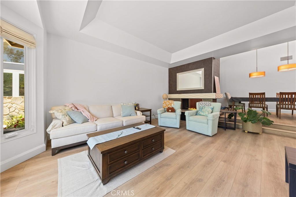 Residential Lease for rent at 31 Sycamore, Irvine CA featuring 3 beds and 2 baths