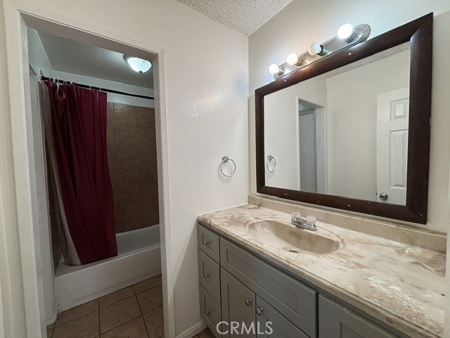Residential Lease for rent at 7925 Midhurst, Highland CA featuring 3 beds and 2 baths