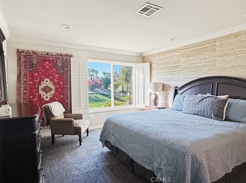 Residential Lease for rent at 48983 Canyon Crest, Palm Desert CA featuring 3 beds and 2 baths