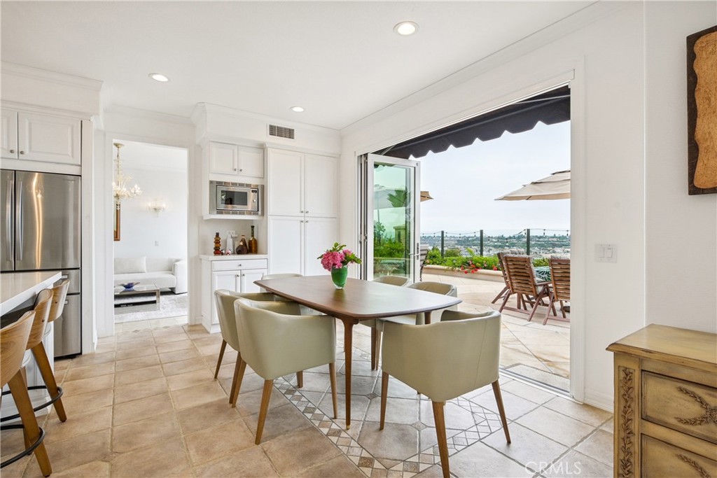Residential Lease for rent at 1417 High Bluff DR., Newport Beach CA featuring 5 beds and 5 baths