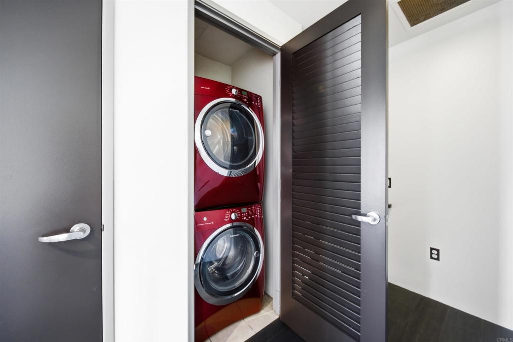 Residential Lease for rent at 1494 Union Street 1005, San Diego, San Diego County CA featuring 2 beds and 3 baths