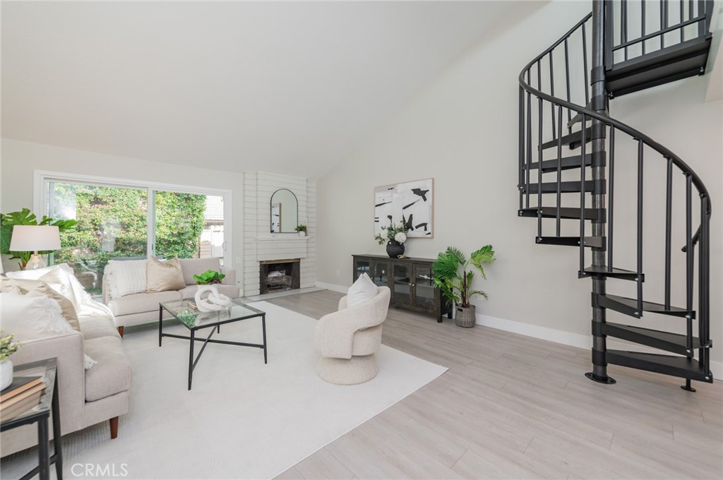 Residential Lease for rent at 14 Gumwood, Irvine CA featuring 2 beds and 2 baths