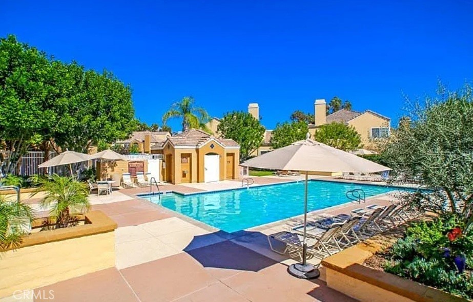 Residential Lease for rent at 66 Sandcastle, Aliso Viejo CA featuring 2 beds and 2 baths