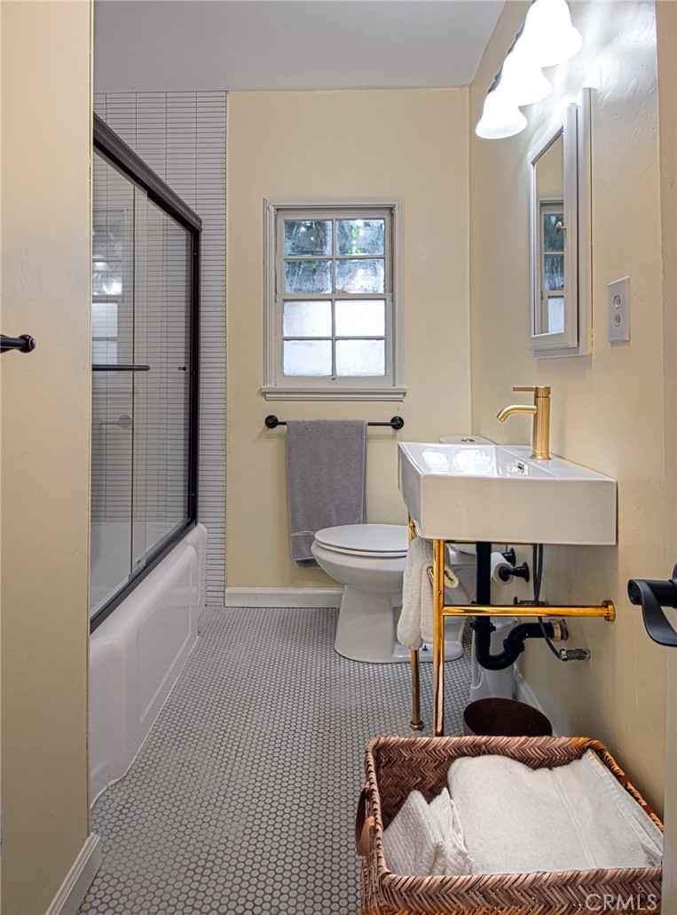 Residential Lease for rent at 1935 S Nevada St, Oceanside CA featuring 2 beds and 2 baths