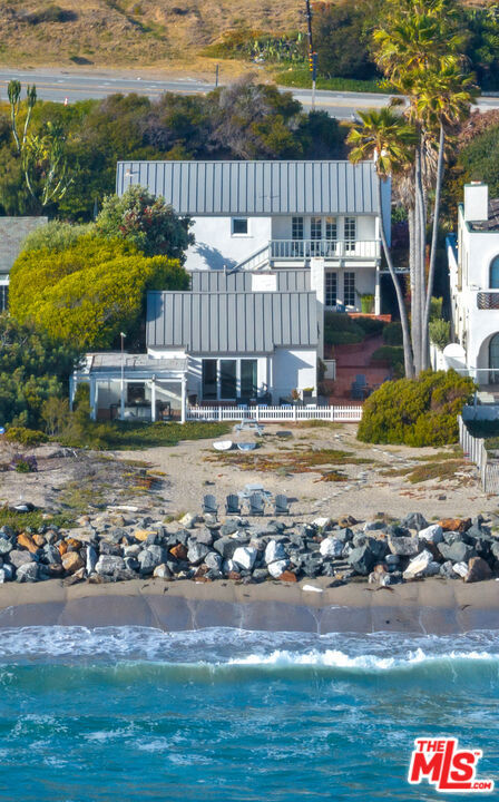 Residential Lease for rent at 30830 BROAD BEACH Road, Malibu CA featuring 5 beds and 4 baths