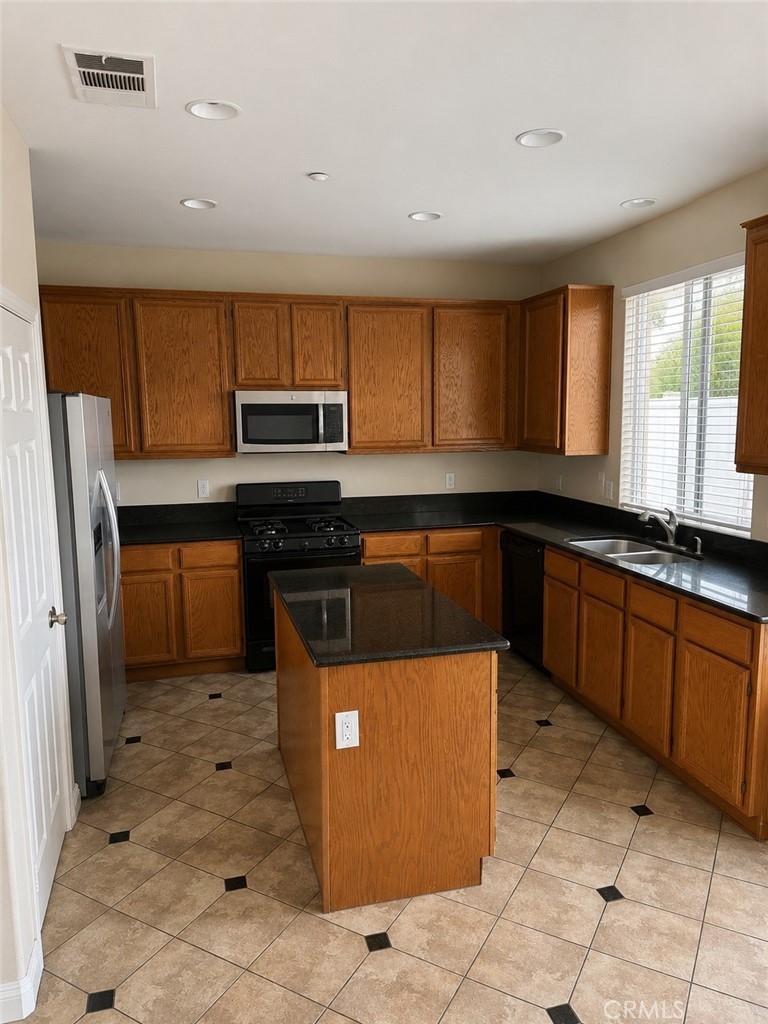 Residential Lease for rent at 1646 Palermo, Riverside CA featuring 4 beds and 3 baths