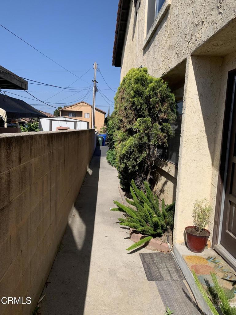 Residential Income for sale at 220 S Palm Avenue, Santa Paula CA