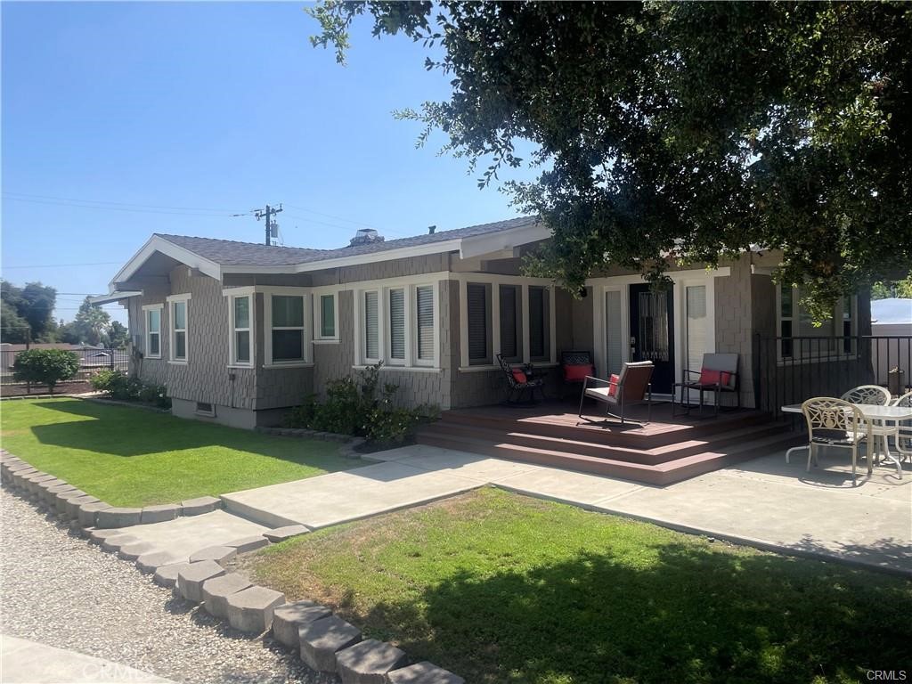 Residential Lease for rent at 596 E Arrow, Claremont CA featuring 4 beds and 3 baths