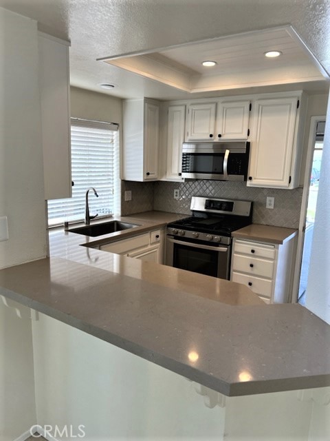 Residential Lease for rent at 5146 Maplewood, Oceanside CA featuring 2 beds and 3 baths
