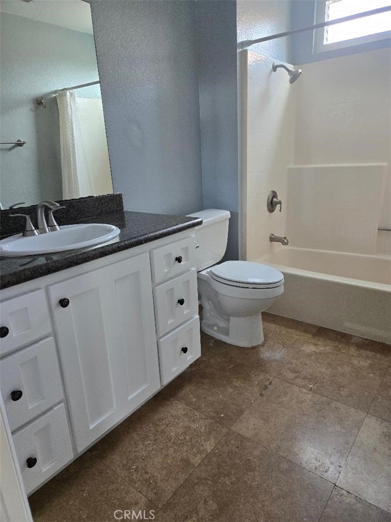 Residential Lease for rent at 25142 Sanoria, Laguna Niguel CA featuring 3 beds and 3 baths