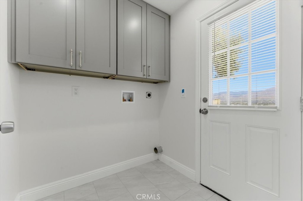 Residential Lease for rent at 10 Cortez Street 2, Redlands CA featuring 3 beds and 2 baths