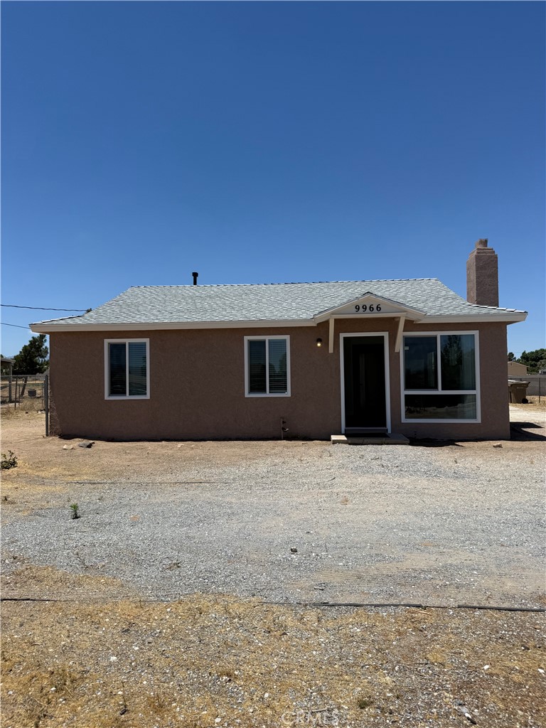 Residential Lease for rent at 9966 Locust Avenue, Hesperia CA featuring 2 beds and 1 bath