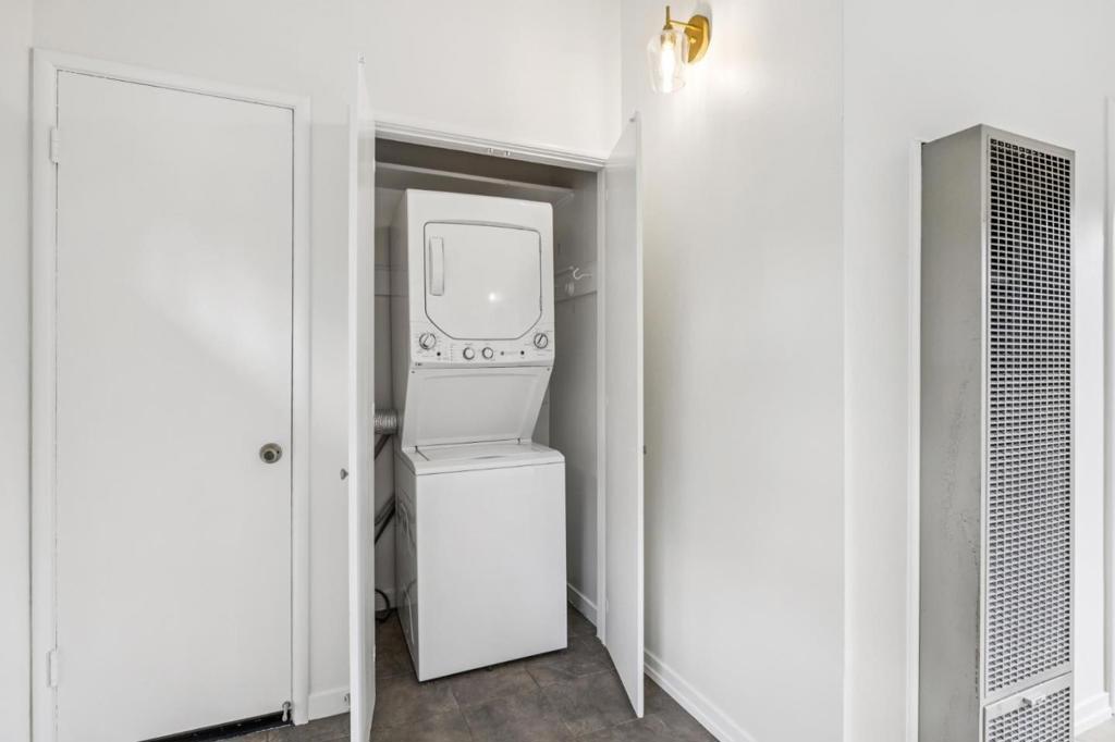 Active for sale at Palo Alto, CA, Palo Alto, CA CA and 5 baths