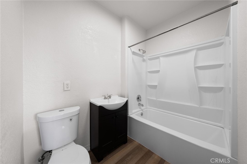 Residential Lease for rent at 927 Orange Street, Redlands CA featuring 1 bed and 1 bath