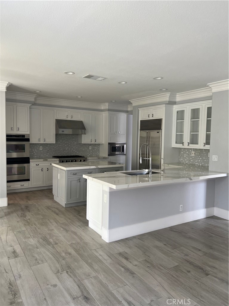 Residential Lease for rent at 631 Ridgeview Court, Diamond Bar CA featuring 5 beds and 5 baths