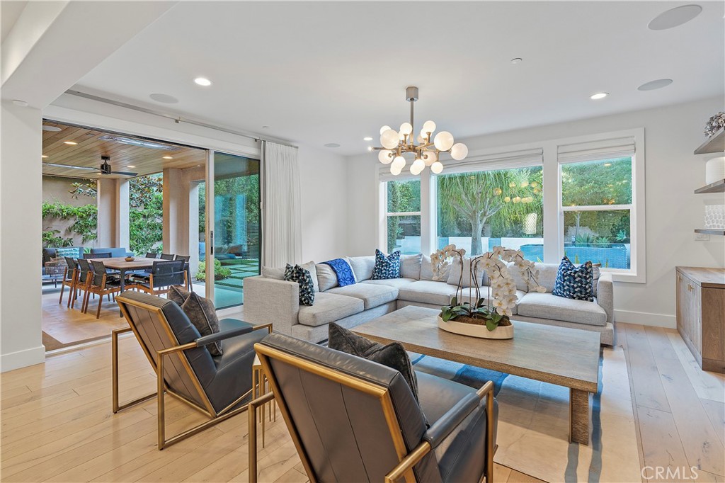 Residential Lease for rent at 53 Anacapa, Aliso Viejo CA featuring 6 beds and 5 baths