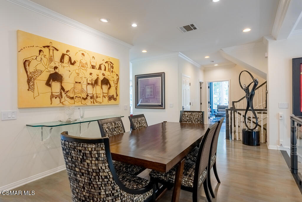 Residential Lease for rent at 2491 Swanfield Court, Thousand Oaks CA featuring 3 beds and 3 baths