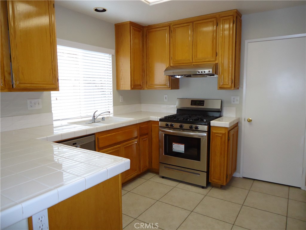 Residential Lease for rent at 6032 Kendrick Drive, Riverside CA featuring 3 beds and 3 baths