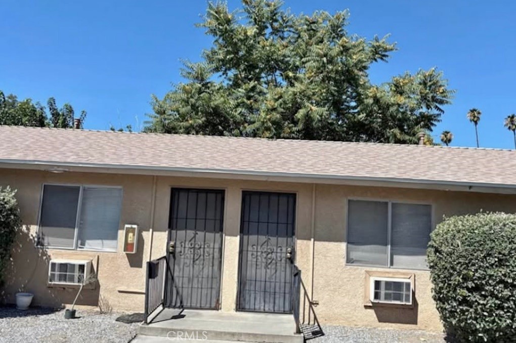 Residential Lease for rent at 1955 E Devonshire, Hemet CA featuring 1 bed and 1 bath