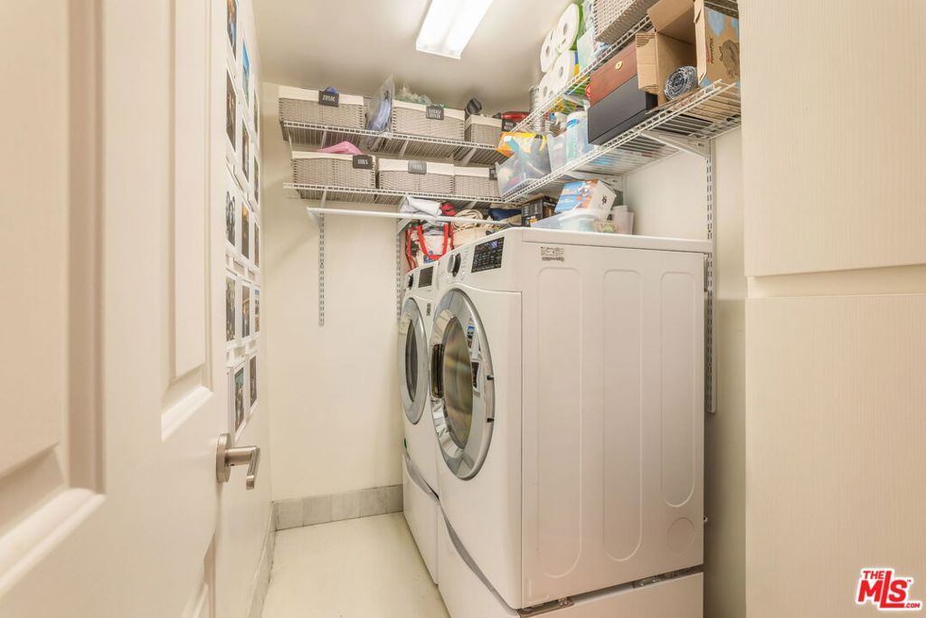 Residential Lease for rent at 930 N Doheny Drive 103, West Hollywood CA featuring 2 beds and 3 baths