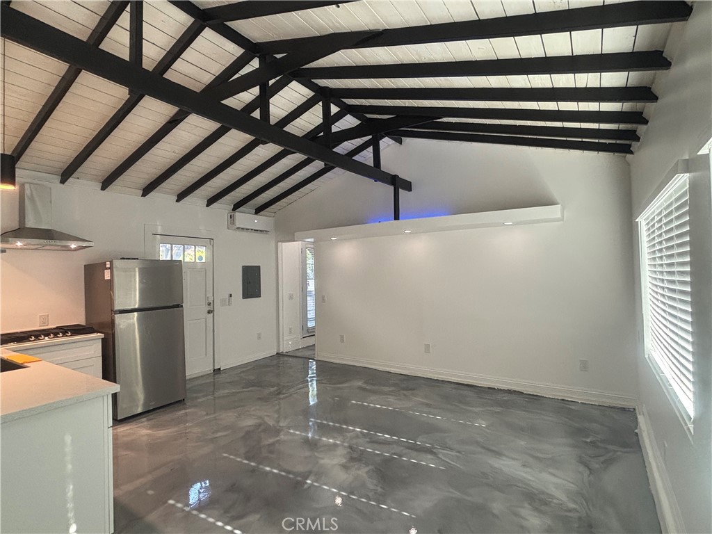 Residential Lease for rent at 4760 Edenfield Avenue, Covina CA featuring 1 bed and 1 bath