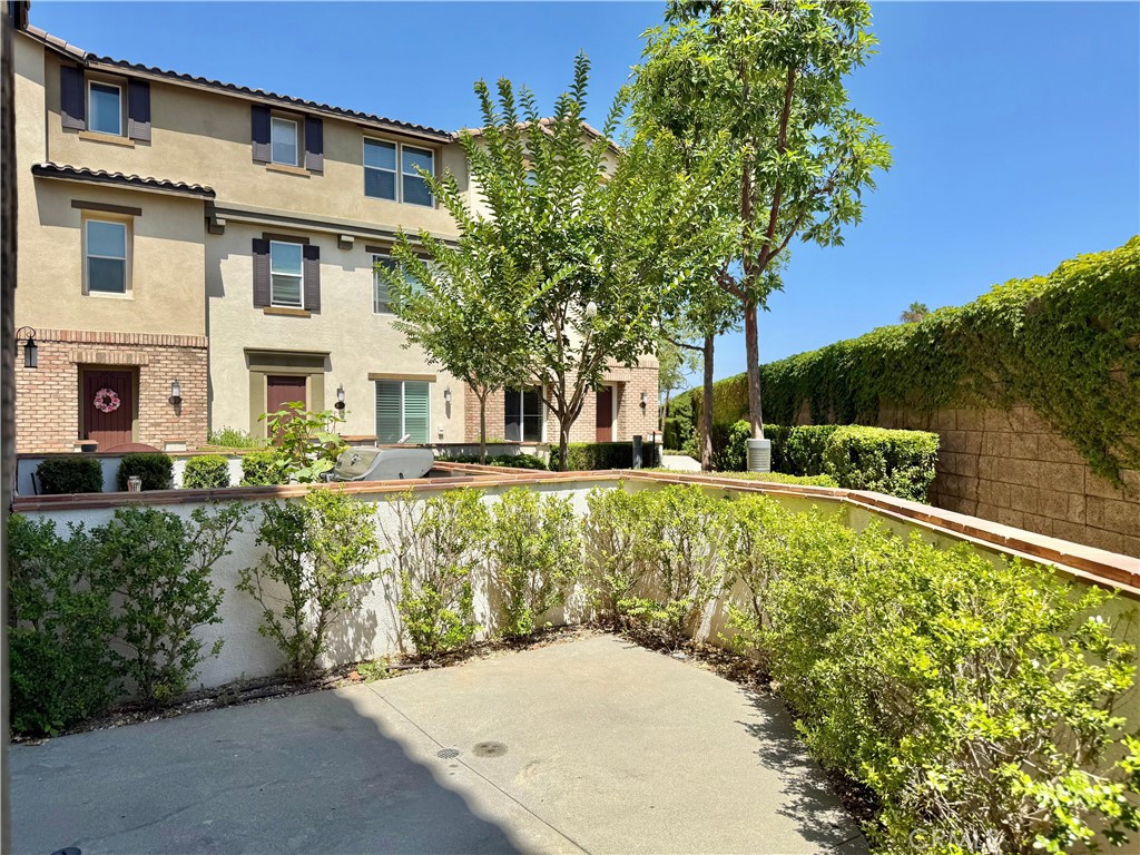 Residential Lease for rent at 11821 E Solana Place, Cerritos CA featuring 3 beds and 4 baths