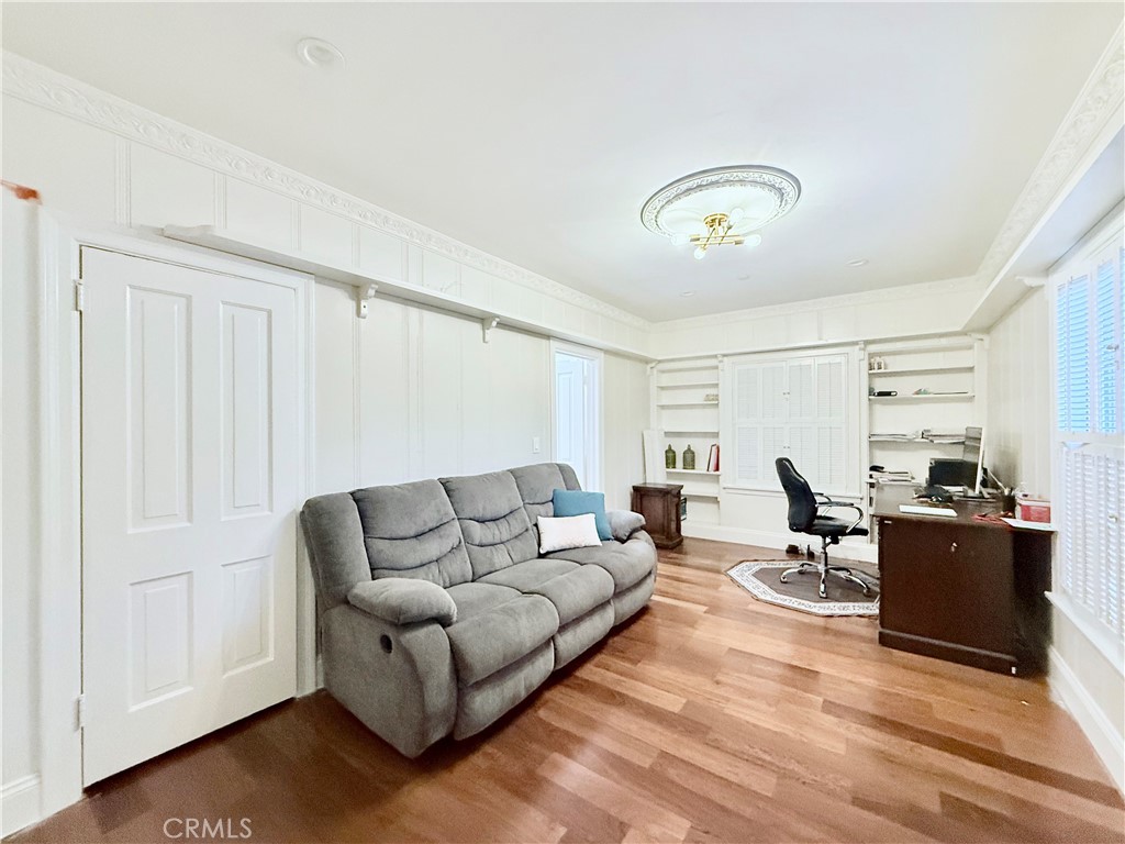 Residential Lease for rent at 1735 Chelsea Road 2, San Marino CA featuring 1 bed and 1 bath