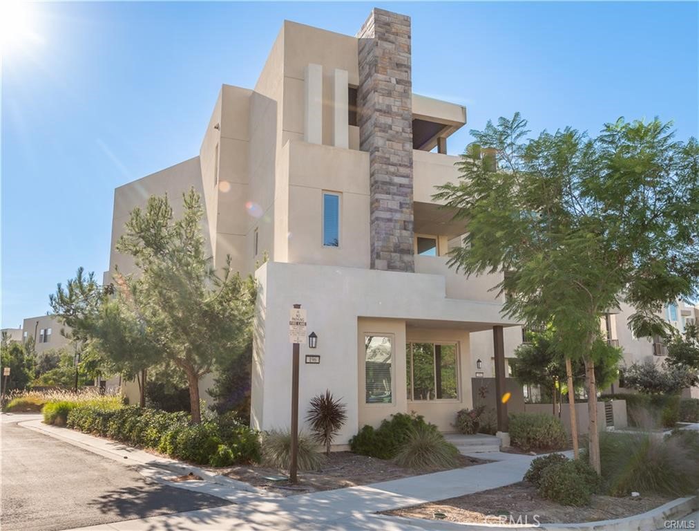 Residential Lease for rent at 196 Stellar, Irvine CA featuring 3 beds and 4 baths