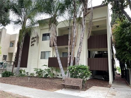 Residential Lease for rent at 1141 Pine 9, South Pasadena CA featuring 2 beds and 2 baths