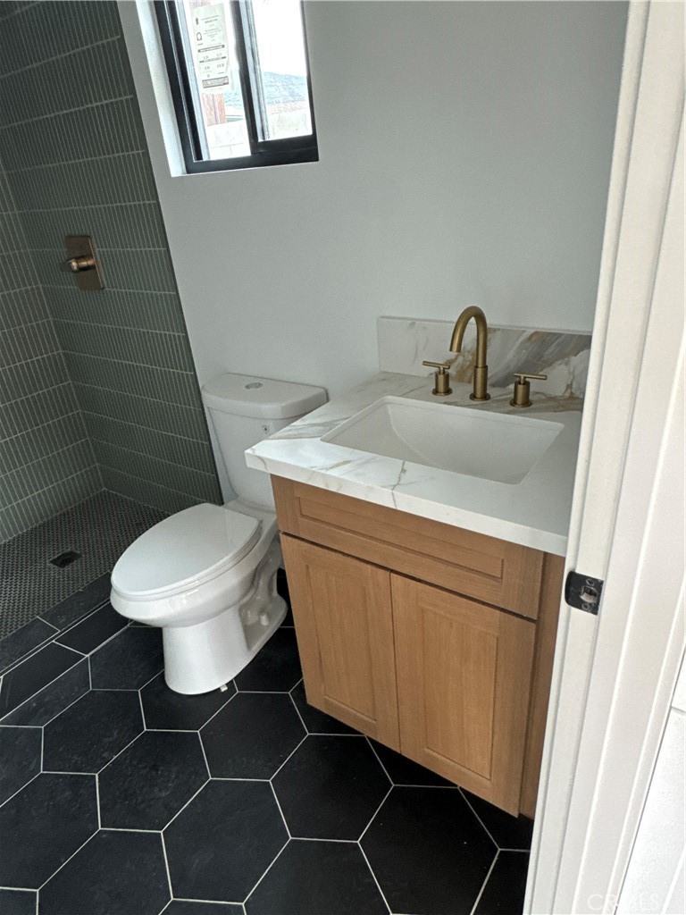 Residential Lease for rent at 551 W Crescent Drive, Azusa CA featuring 1 bed and 1 bath
