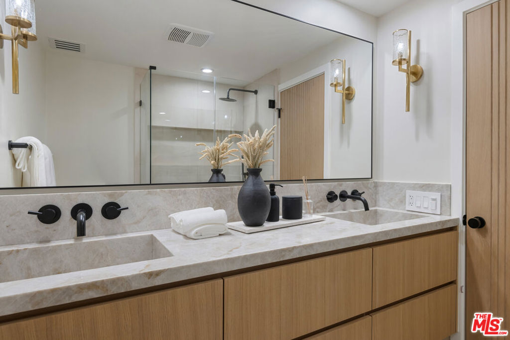 Residential Lease for rent at 818 N Doheny Drive 205, West Hollywood CA featuring 2 beds and 2 baths