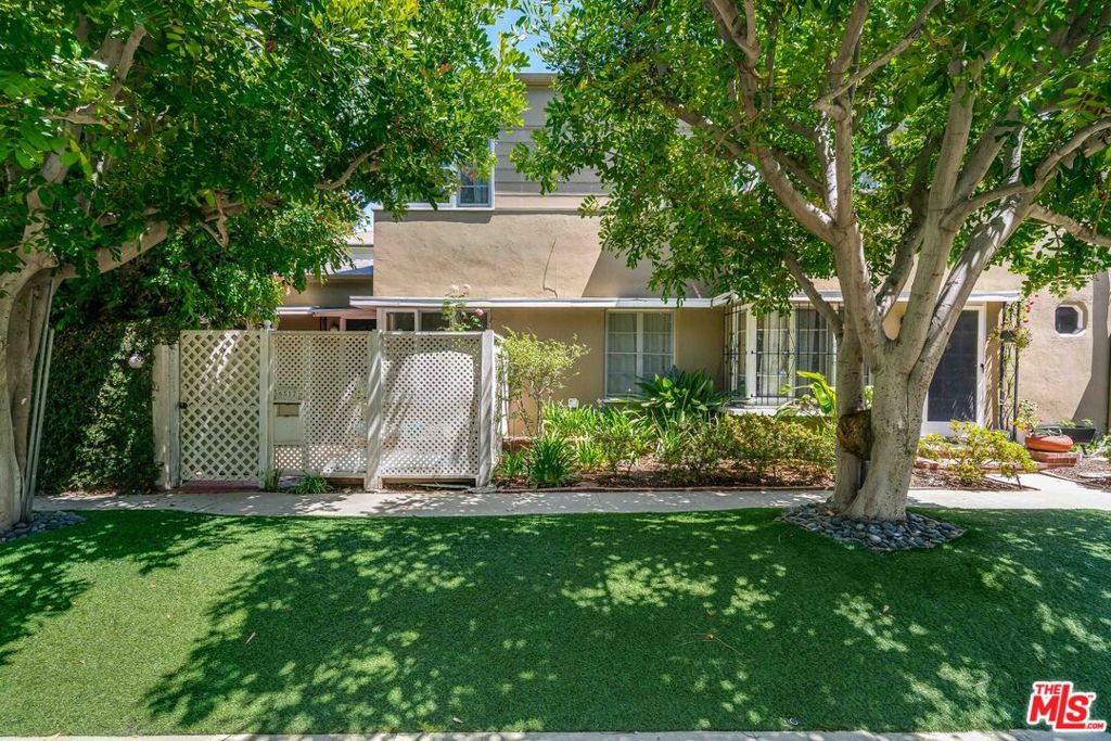Residential Income for sale at 6512 W Olympic Boulevard, Los Angeles, CA featuring 9 beds and 7 baths