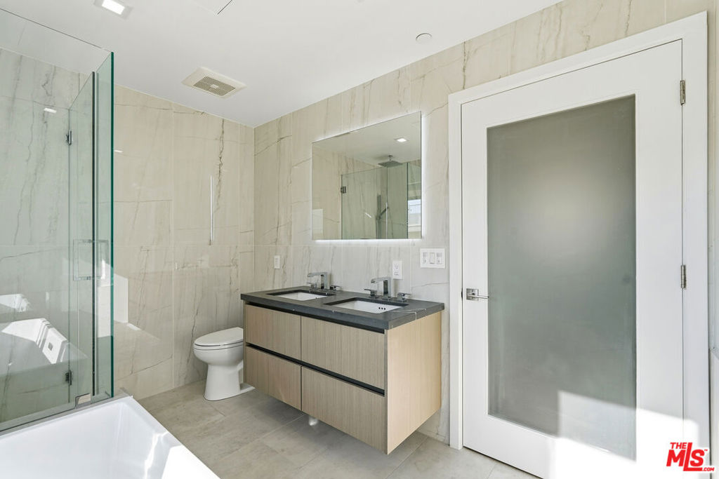 Residential Lease for rent at 1006 Hancock Avenue B, West Hollywood CA featuring 2 beds and 2 baths