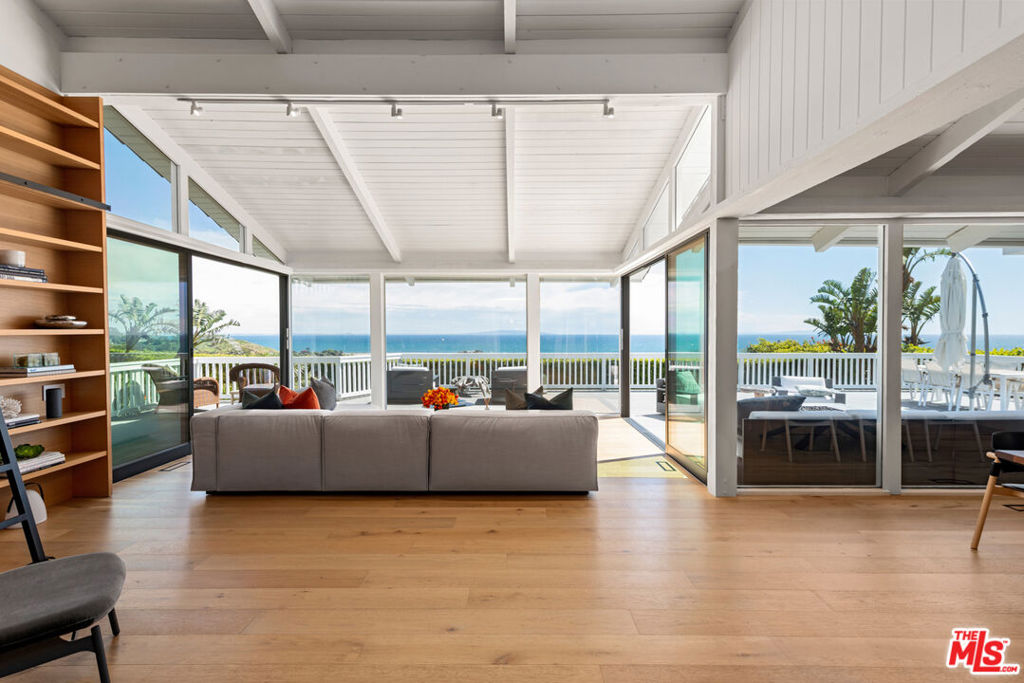 Residential Lease for rent at 23901 Malibu Knolls Road, Malibu CA featuring 4 beds and 4 baths